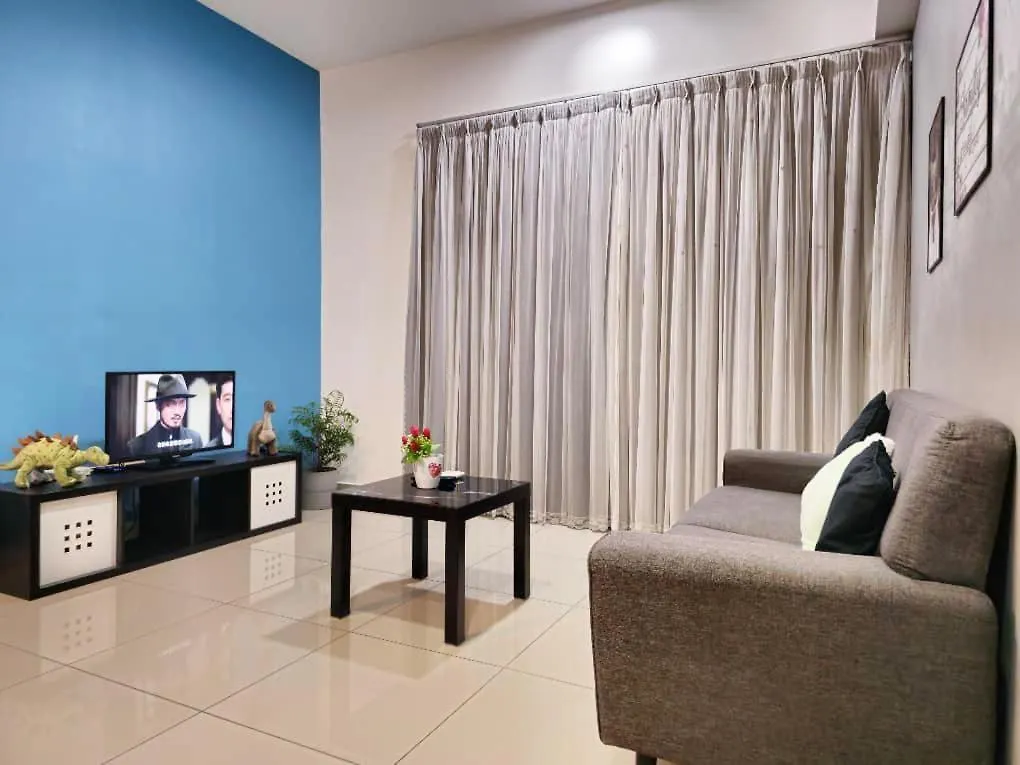 Utropolis Glenmarie 2R 1B 舒适和温暖家的环境 Apartment Shah Alam